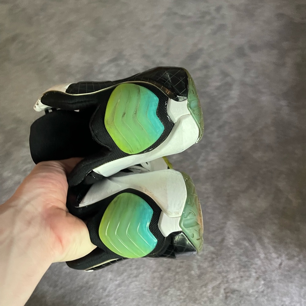 LeBron 12 - Picture 7 of 7